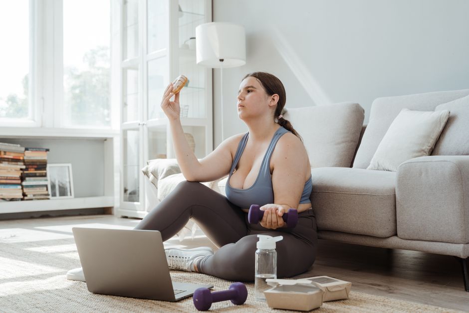 Weight management online — visual overview